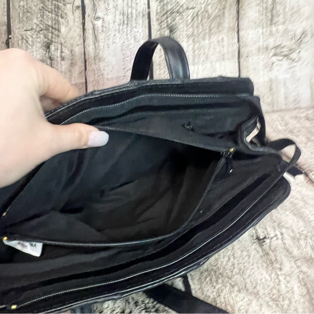 BOUTIQUE - genuine leather shoulder bag - Picture 8 of 11